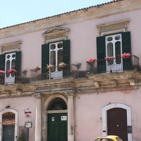 Bed & Breakfast Palazzo Il Cavaliere De Charme Modica