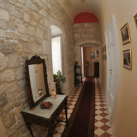 Palazzo Il Cavaliere De Charme Bed & Breakfast Modica