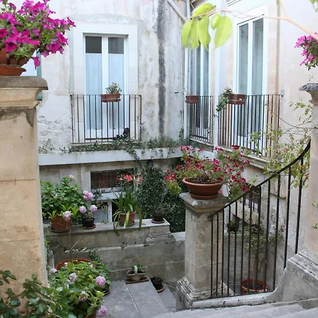 Panzió Palazzo Il Cavaliere De Charme