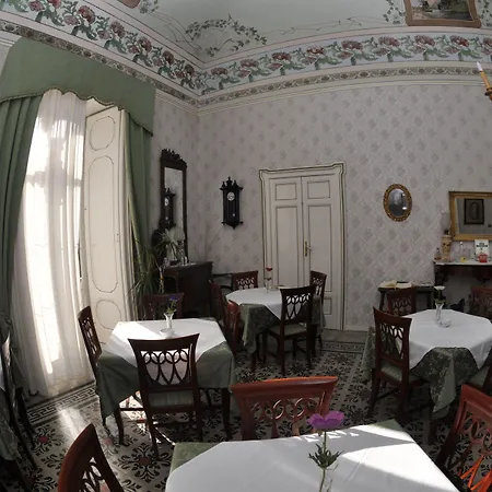 Nocleg ze śniadaniem Palazzo Il Cavaliere De Charme