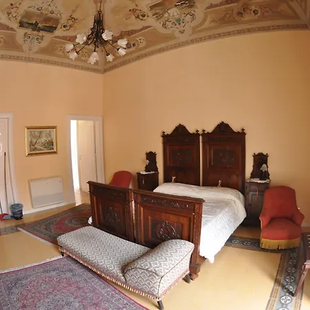 Palazzo Il Cavaliere De Charme Nocleg ze śniadaniem 4*