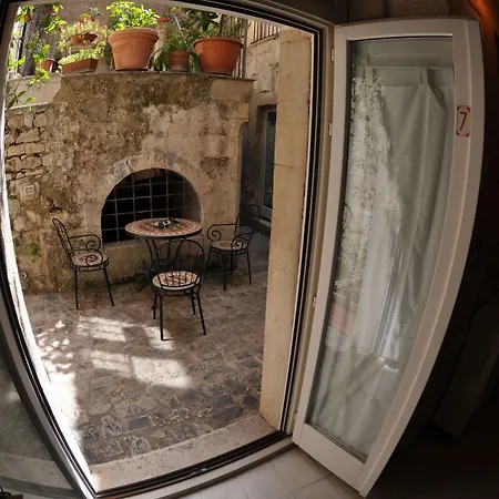 Nocleg ze śniadaniem Palazzo Il Cavaliere De Charme 4*