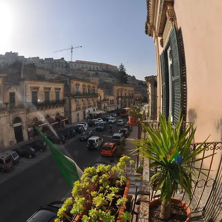 Nocleg ze śniadaniem Palazzo Il Cavaliere De Charme Modica