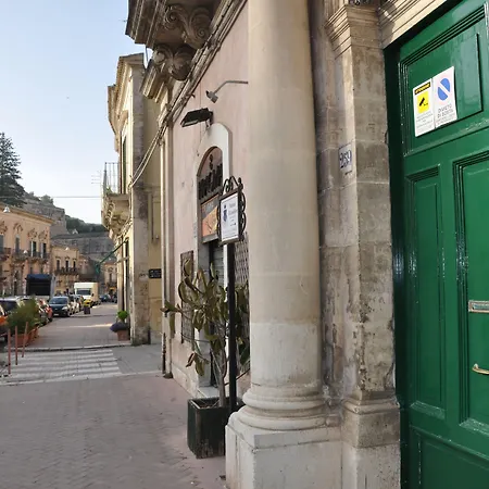 Nocleg ze śniadaniem Palazzo Il Cavaliere De Charme