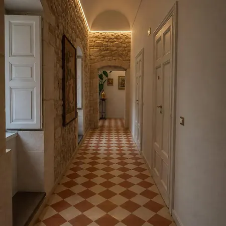 Bed & Breakfast Palazzo Il Cavaliere De Charme 4*