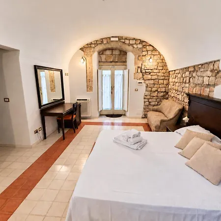 Palazzo Il Cavaliere De Charme Bed & Breakfast 4*