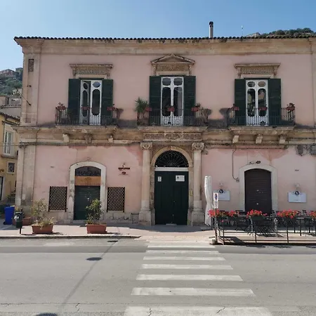 Palazzo Il Cavaliere De Charme