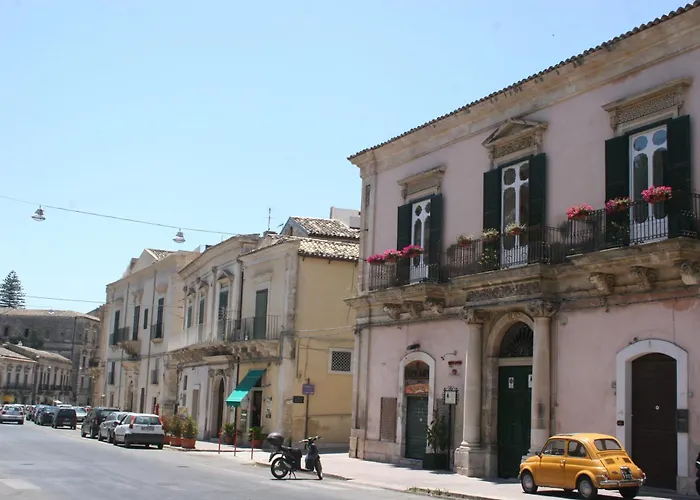 ベッド・アンド・ブレックファスト パラッツォ イル カヴァリエーレ デ シャルム 4*