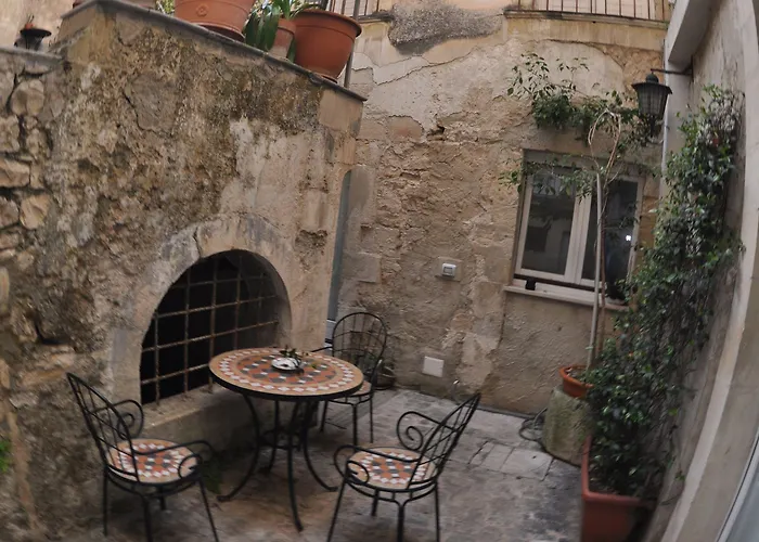 パラッツォ イル カヴァリエーレ デ シャルム 4*